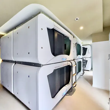 Hotel Cápsula Atypicap Capsule Puerto de la Cruz (Tenerife)