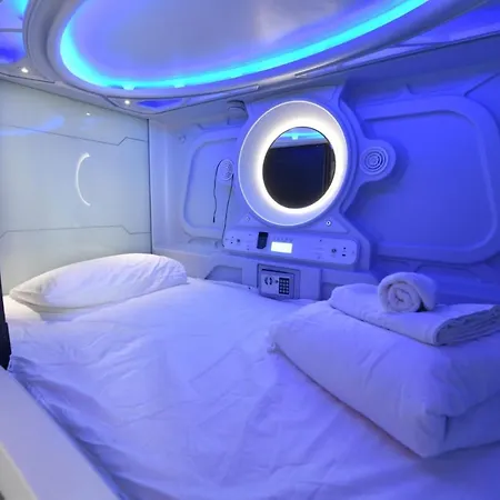 Kapselhotel Atypicap Capsule *