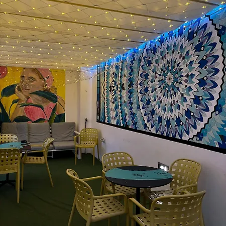 Atypicap Capsule Капсульный отель *