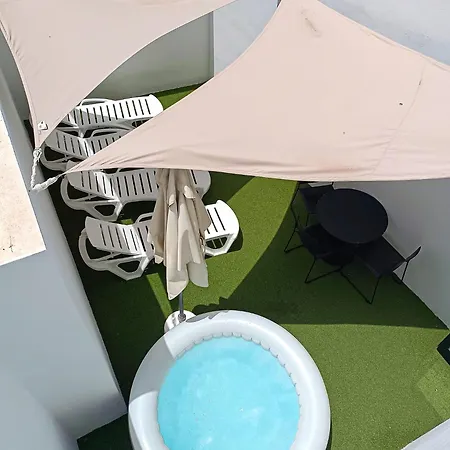 Atypicap Capsule Hotel Cápsula