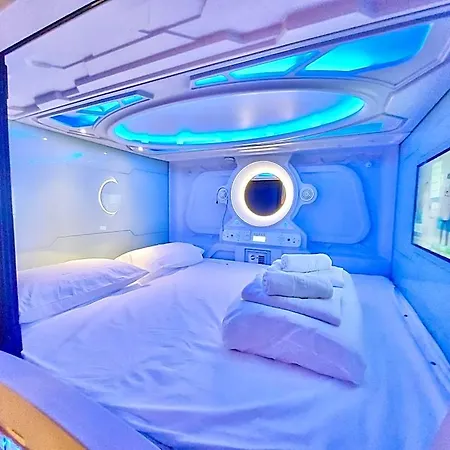 Atypicap Capsule Kapselhotel 2*