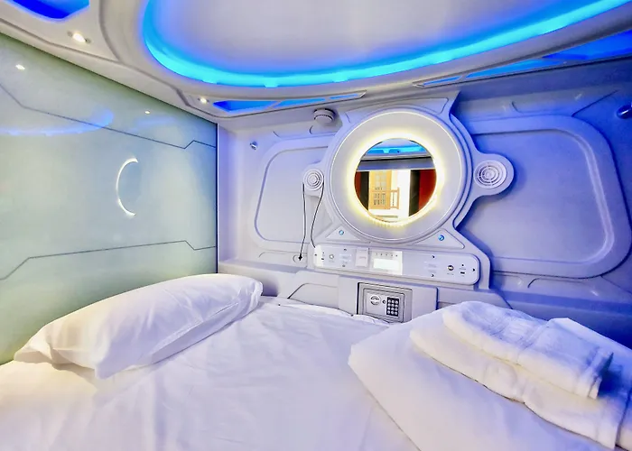 Atypicap Capsule Hotel kapsułowy Puerto de la Cruz (Tenerife)