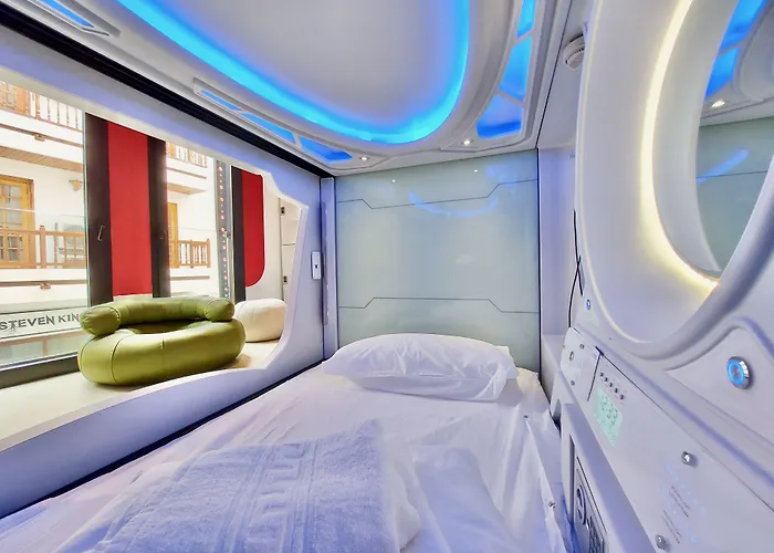 Atypicap Capsule Hotel kapsułowy Puerto de la Cruz (Tenerife)