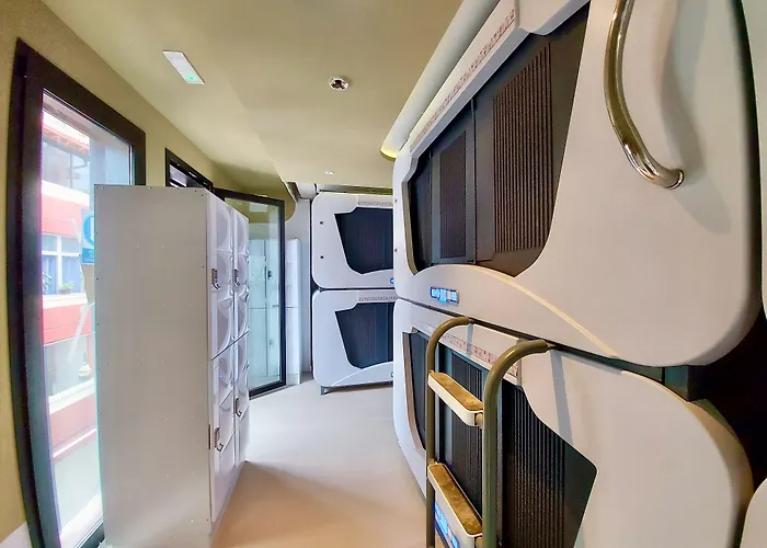 Hotel kapsułowy Atypicap Capsule Puerto de la Cruz (Tenerife)